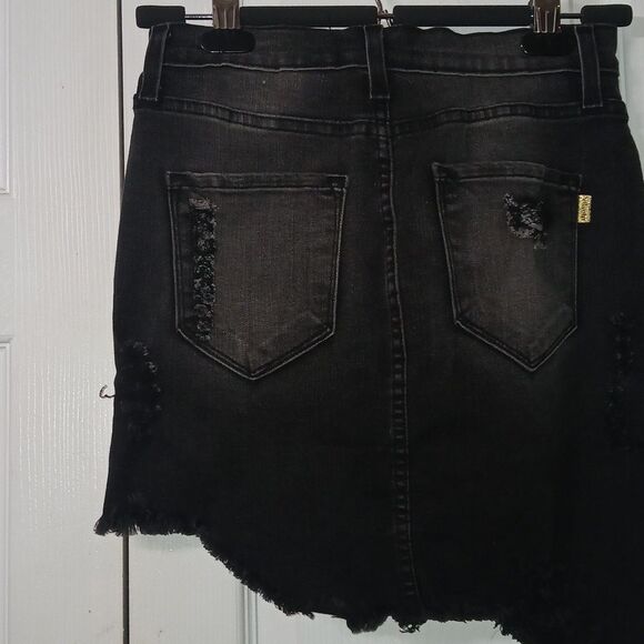 VIBRANT M.I.U. stretch  distressed Asymmetrical Black Denim Skirt Sz M - Picture 5 of 7